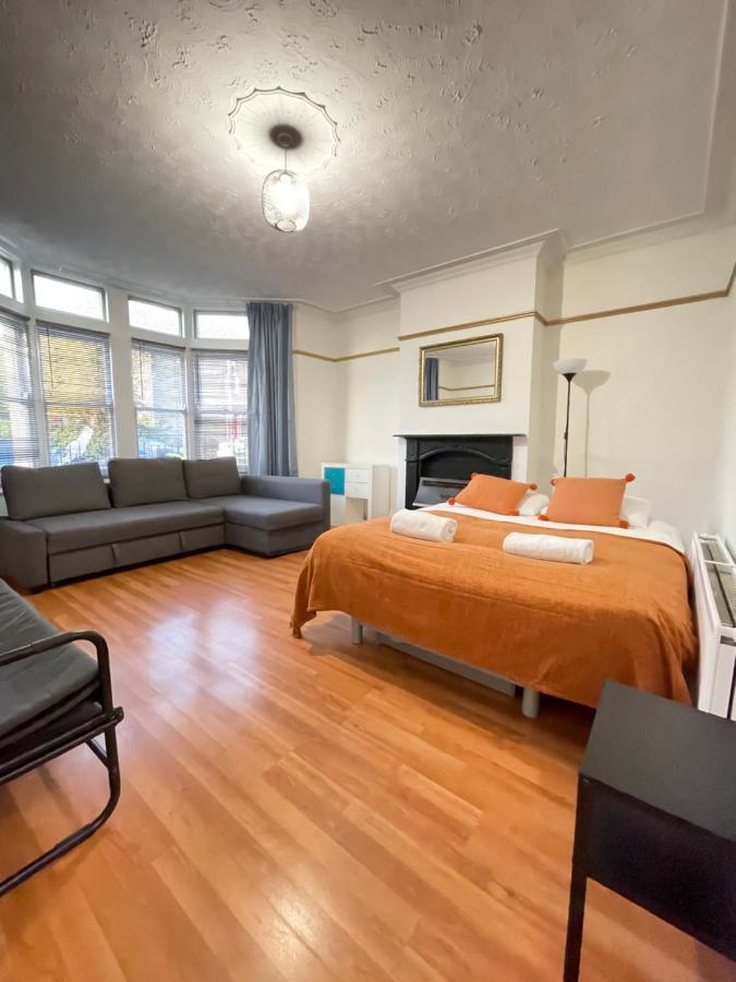 Fishponds Lodge Бристоль Екстер'єр фото
